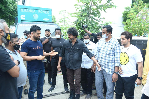 PICS: MS Dhoni meets Thalapathy Vijay on the sets of Beast in Chennai