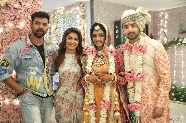 Abhi-Pragya and Karan-Preeta make a grand entry at Rishi and Lakshmi’s wedding in Bhagya Lakshmi 