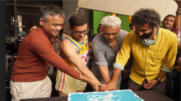 Atul Kulkarni shares post wrap photo with Aamir Khan from the sets of Laal Singh Chaddha