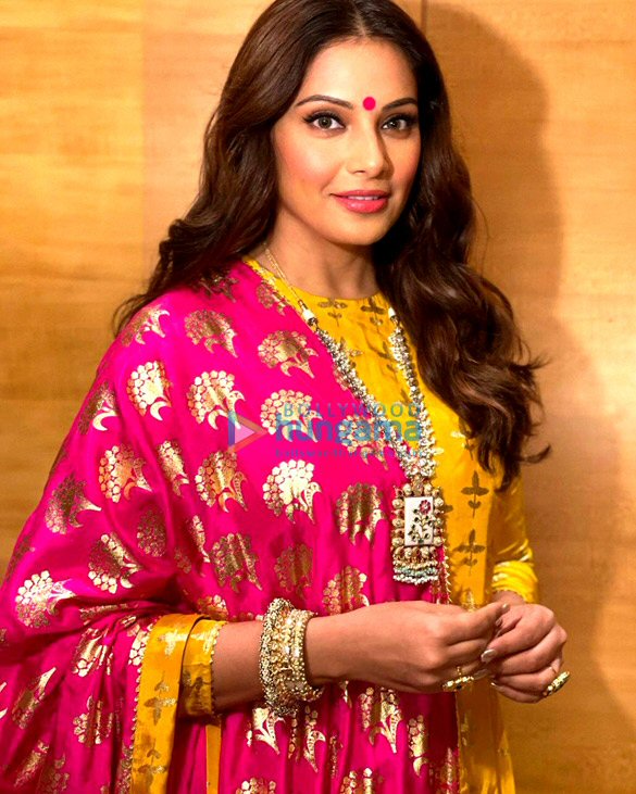 bipasha basu 2 5