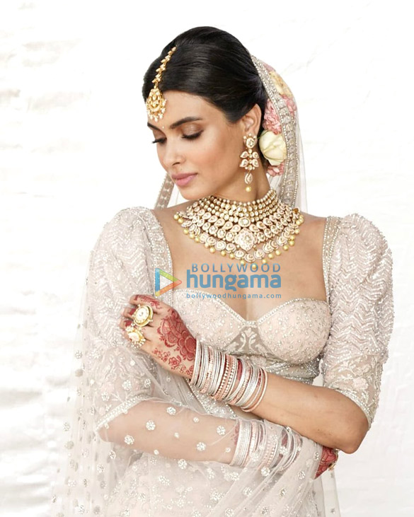 diana penty 17