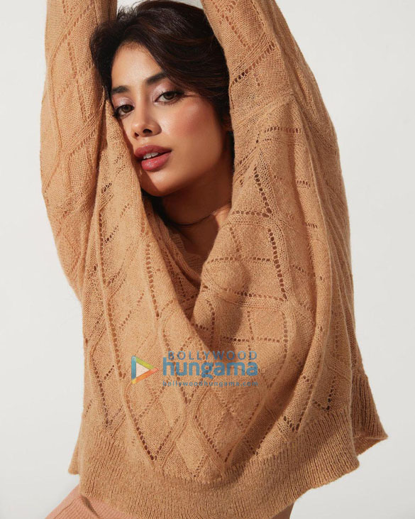 janhvi kapoor 38