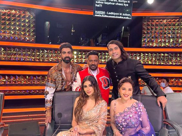 Mouni Roy shares photos with Madhuri Dixit from ’lit evening’ on Dance Deewane 3 sets
