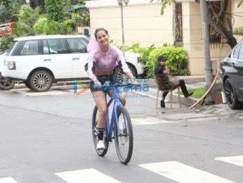 Photos: Aisha Sharma spotted in Bandra