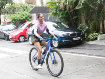 Photos: Aisha Sharma spotted in Bandra