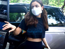 Photos: Alia Bhatt snapped in Bandra