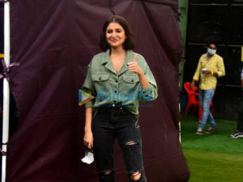 Photos: Anushka Sharma snapped during brand shoot in Filmcity, Goregaon