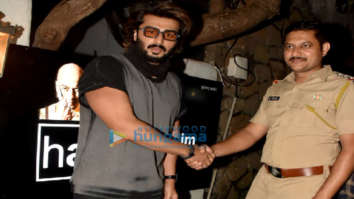 Photos: Arjun Kapoor snapped at Hakim’s Aalim salon in Bandra