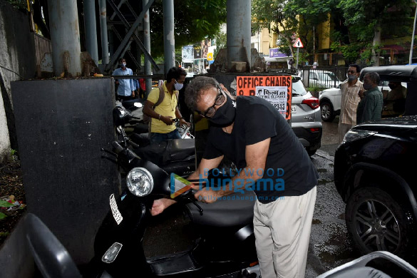 photos celebs attend akshay kumars mother aruna bhatias funeral 3