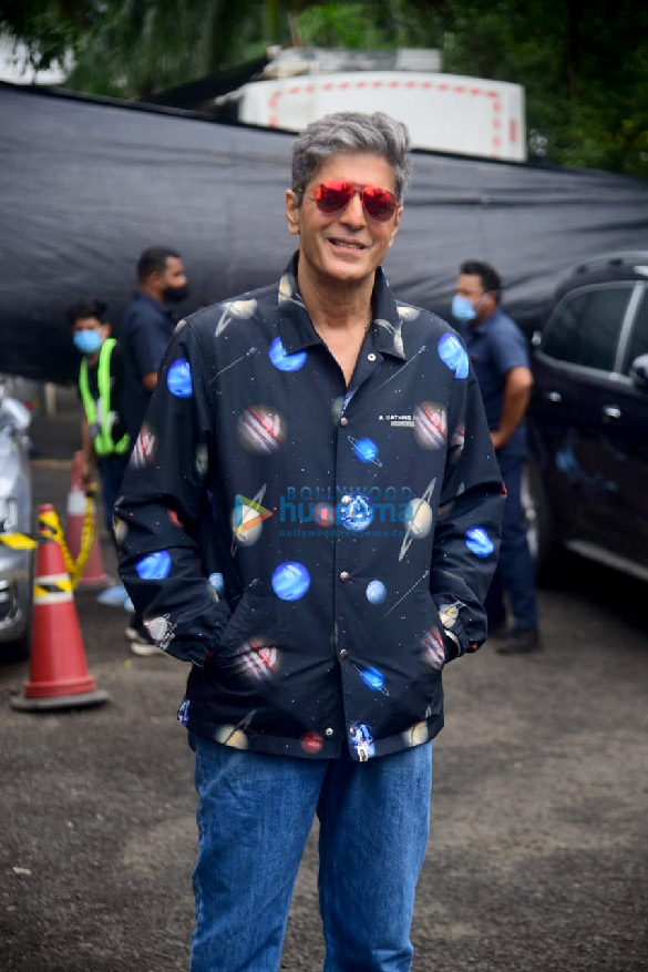 photos chunky pandey snapped on sets of the zee comedy show 1