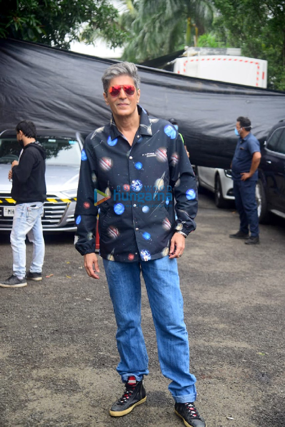 photos chunky pandey snapped on sets of the zee comedy show 5
