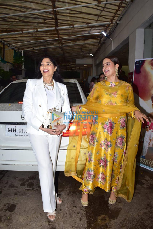 photos kangana ranaut and simi garewal snapped at the screening of the film thalaivii 6