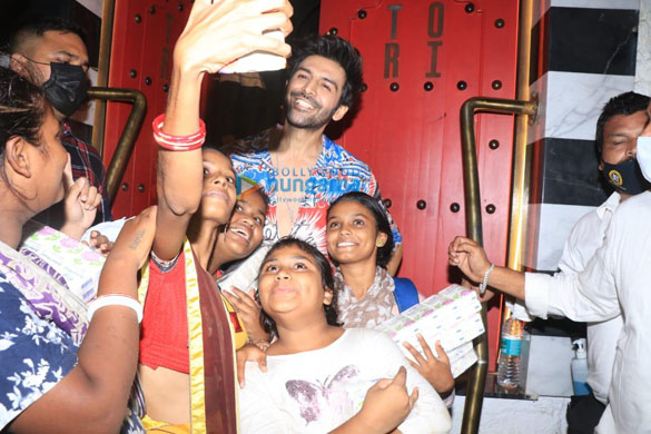 photos kartik aaryan ekta kapoor and others snapped at the wrap up party of the film freddy at tori 4