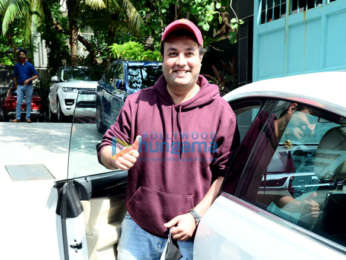 Photos: Kiara Advani and Varun Sharma snapped at the Maddock Films office in Santacruz