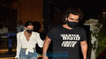 Photos: Malaika Arora and Arjun Kapoor snapped at Mizu restaurant in Khar