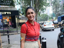 Photos: Mrunal Thakur snapped in Khar
