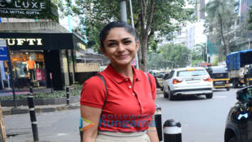Photos: Mrunal Thakur snapped in Khar