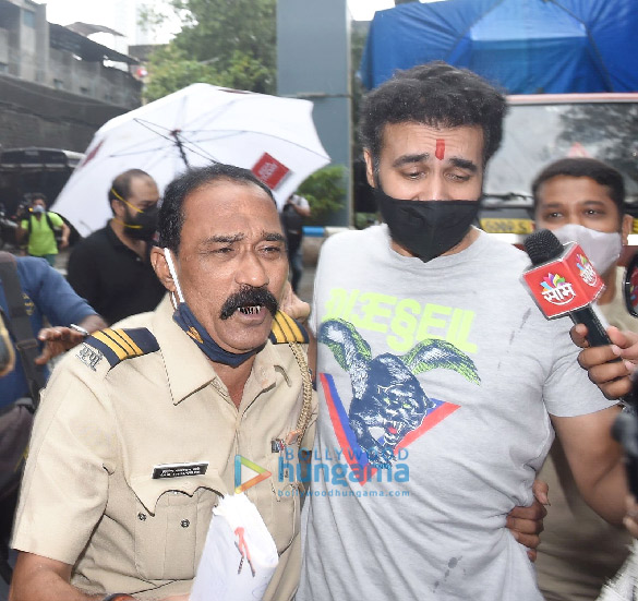 photos raj kundra released from arthur road jail 6