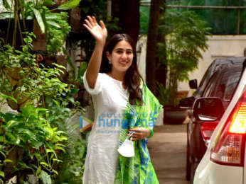 Photos: Sara Ali Khan snapped in Juhu