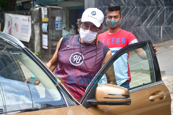 photos shakti kapoor spotted at the maple store 4