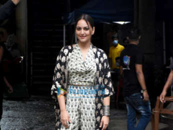 Photos: Sonakshi Sinha spotted on the sets of Dance Deewane in Goregaon