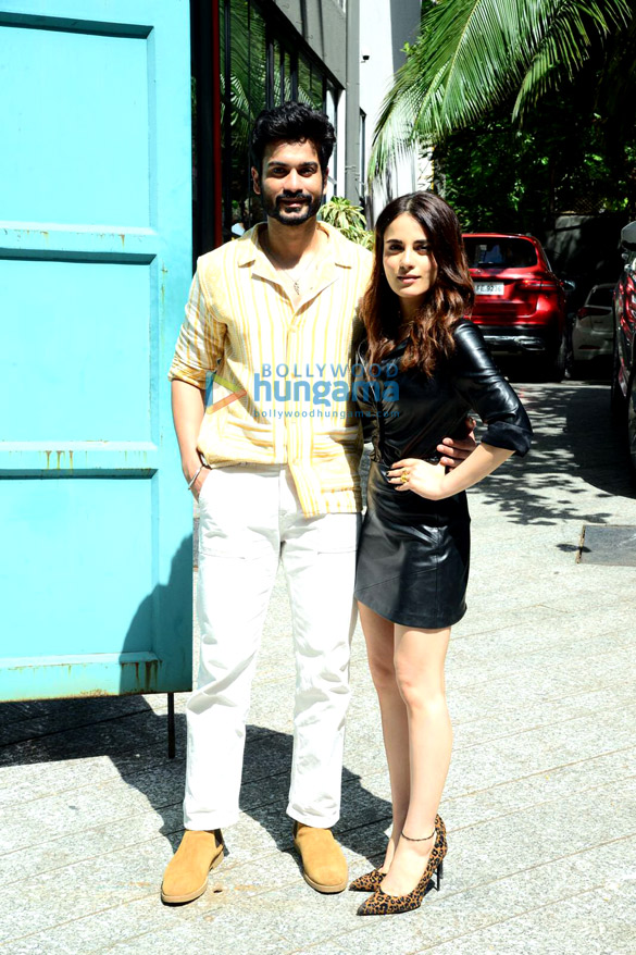 Photos Sunny Kaushal and Radhika Madan snapped in Santacruz (1) | Sunny Kaushal, Radhika Madan Images - Bollywood Hungama Photos Sunny Kaushal and Radhika Madan snapped in Santacruz (1) | Sunny Kaushal, Radhika Madan Images - Bollywood Hungama