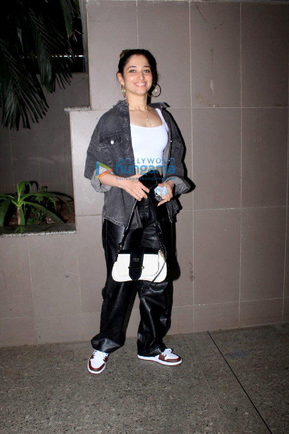 Photos: Tamannaah Bhatia, Bipasha Basu, Karan Singh Grover and others snapped at the airport Photos: Tamannaah Bhatia, Bipasha Basu, Karan Singh Grover and others snapped at the airport