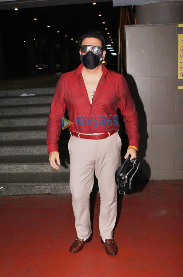 photos tamannaah bhatia karishma tanna and others snapped at the airport 000 2