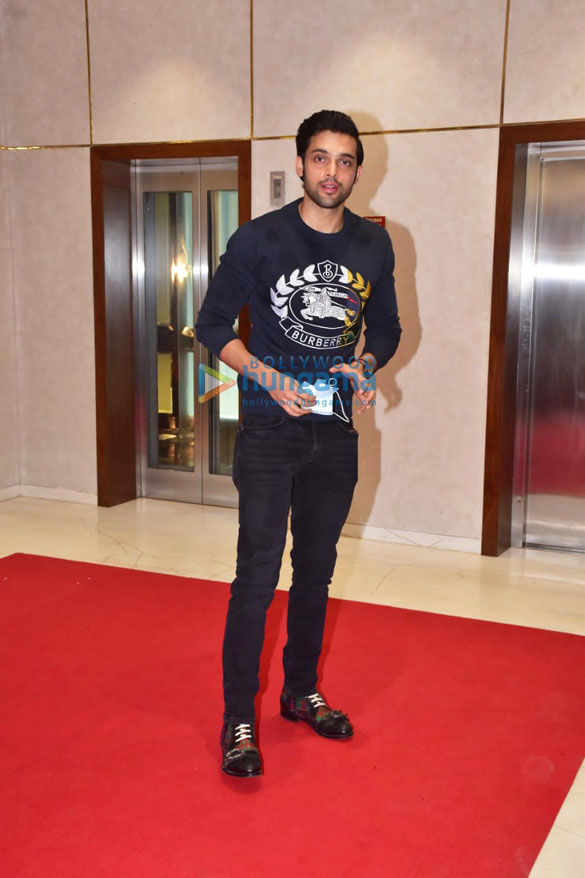 photos urvashi rautela rohit shetty bhushan kumar and others snapped at t series office for ganpati darshan 1