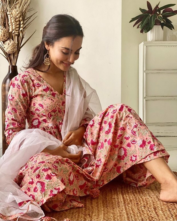 Qubool Hai actress Surbhi Jyoti shares a graceful desi avatar in a beautiful floral printed kurta set