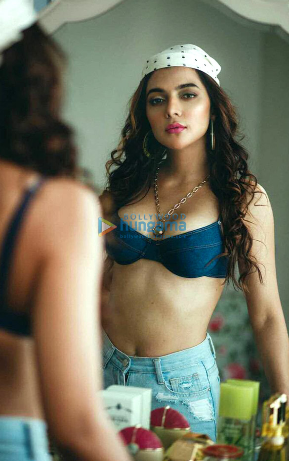 ruhi singh 2 29