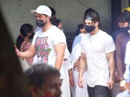 Sidharth Shukla’s Funeral- Shehnaaz Gill, Friends & Family bid him a teary goodbye
