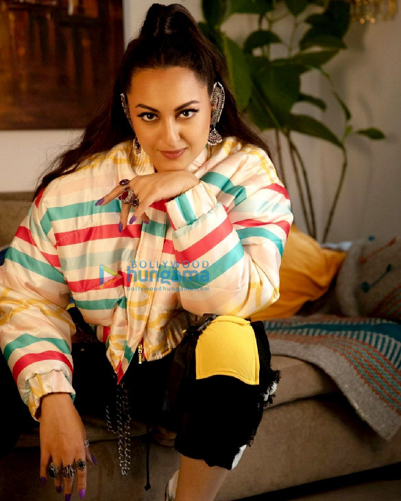 sonakshi sinha 2200 2