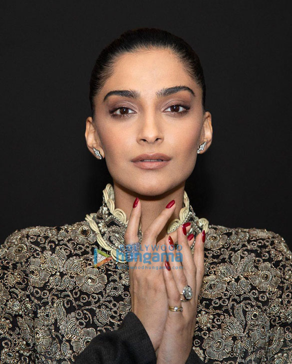 sonam kapoor ahuja 4 5