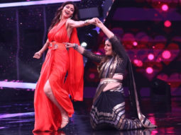 Shilpa Shetty Kundra and Raveena Tandon perform the hook step of their hit songs on the sets of Super Dancer Chapter 4