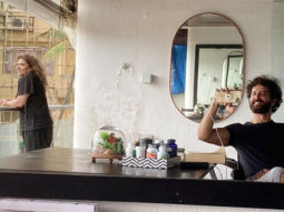 Hrithik Roshan responds to fans who noticed ‘Seelan’ on his wall in latest picture clicked at his house