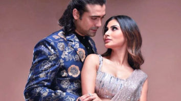 Watch: Jubin Nautiyal refuses to kiss Mouni Roy
