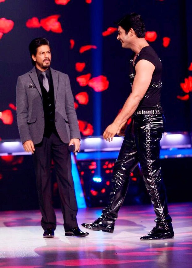 When Shah Rukh Khan called Sidharth Shukla a gentleman on Jhalak Dikhhla Ja When Shah Rukh Khan called Sidharth Shukla a gentleman on Jhalak Dikhhla Ja