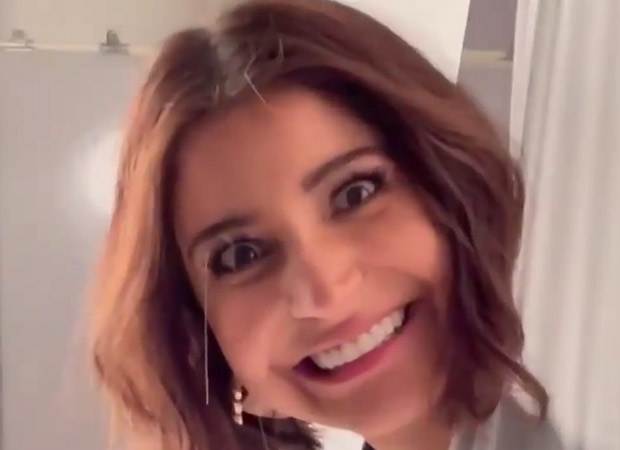 Anushka Sharma shares goofy post-pack up video; Arjun Kapoor leaves hilarious comment Anushka Sharma shares goofy post-pack up video; Arjun Kapoor leaves hilarious comment