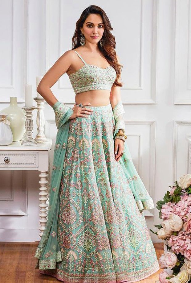 Kiara Advani drips of millennial magnificence as she dons an Anita Dongre lehenga worth Rs. 1,99,000 Kiara Advani drips of millennial magnificence as she dons an Anita Dongre lehenga worth Rs. 1,99,000