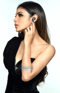 Celeb Photos Of Mouni Roy