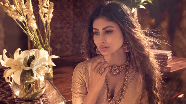 Mouni Roy: “Hrithik Roshan, can I have a PLEASURE of a dance with you?”| Rapid Fire Mouni Roy: “Hrithik Roshan, can I have a PLEASURE of a dance with you?”| Rapid Fire