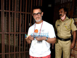 Photos: Aamir Khan spotted in Bandra