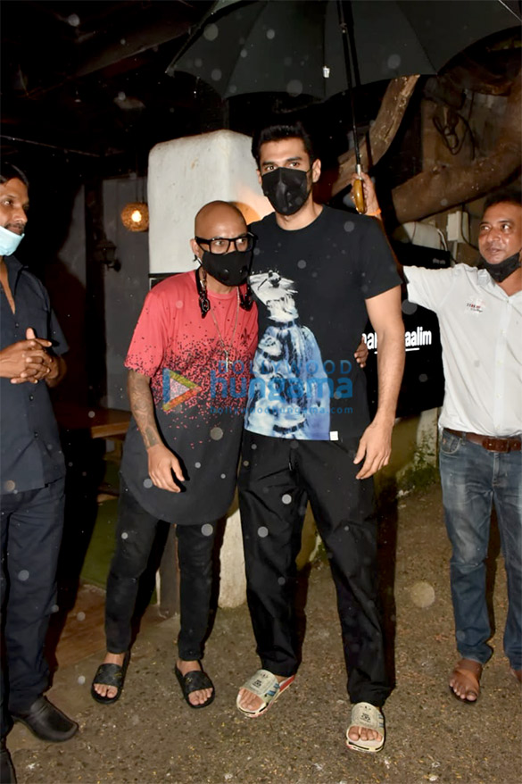 photos aditya roy kapur snapped at hakim aalims salon 3