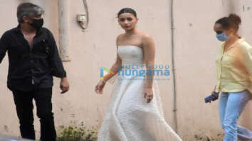 Photos: Alia Bhatt spotted at Mehboob Studios