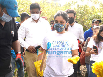 Photos: Bhumi Pednekar snapped participating in the Beach Cleanup drive at Carter Road, Bandra