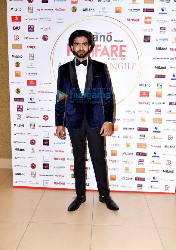 photos celebs grace the milano filmfare achievers night awards in dubai 11