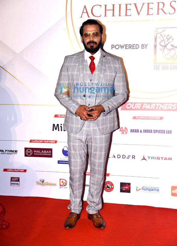 photos celebs grace the milano filmfare achievers night awards in dubai 15