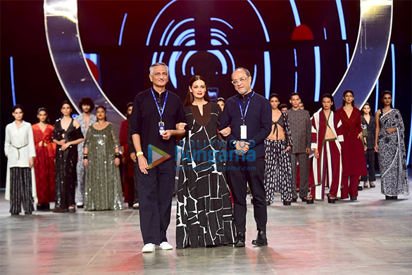 photos dia mirza turns showstopper for abraham thakore at lfw day 2 4