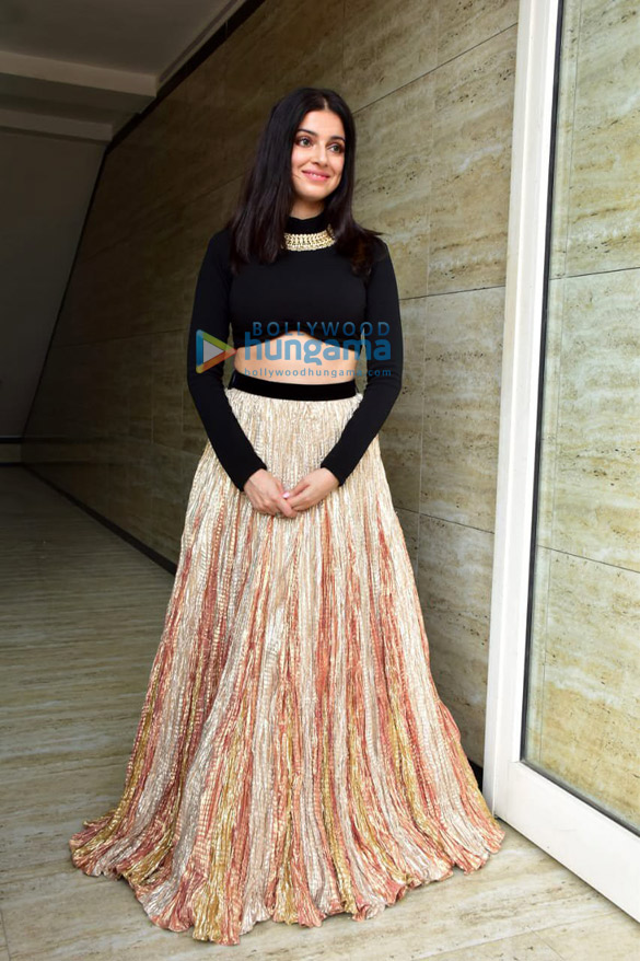 photos divya khosla kumar snapped in andheri 3 3